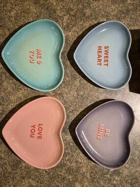 Limited Edition - Le Creuset Conversation Heart Plate Set NWT